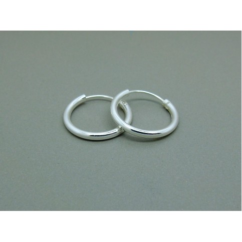 Sterling Silver Medium 18mm Plain Hoops