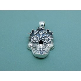 Sterling Silver Decorative Skull Pendant