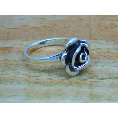 Sterling Silver Bulbous Rose Ring