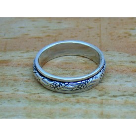 Sterling Silver Decorative Spinner Ring