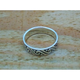 Sterling Silver Decorative Band Ring